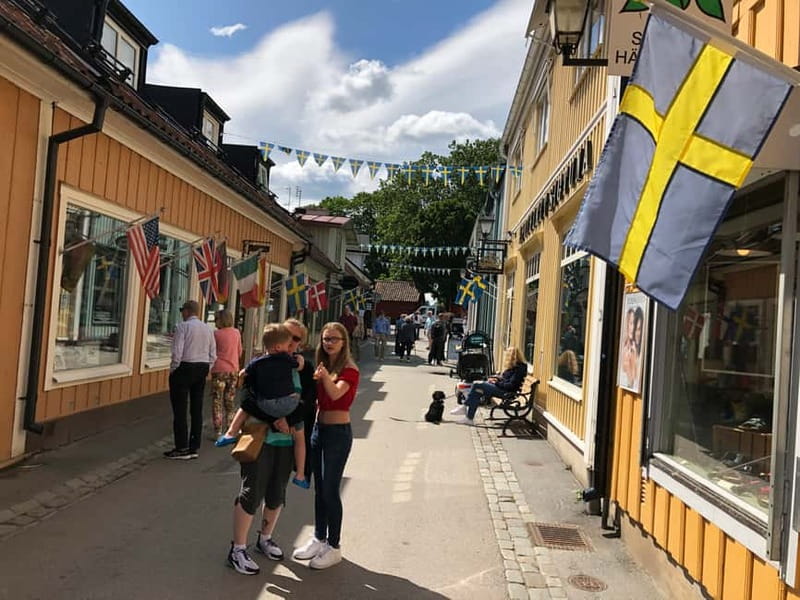 Stockholm Viking History Full Day Tour to Sigtuna + Uppsala - The café break and the practical rhythm