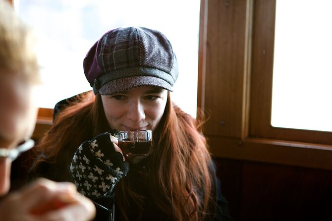 Stockholm Winter Boat Tour with Guide - The guide can make or break the hour