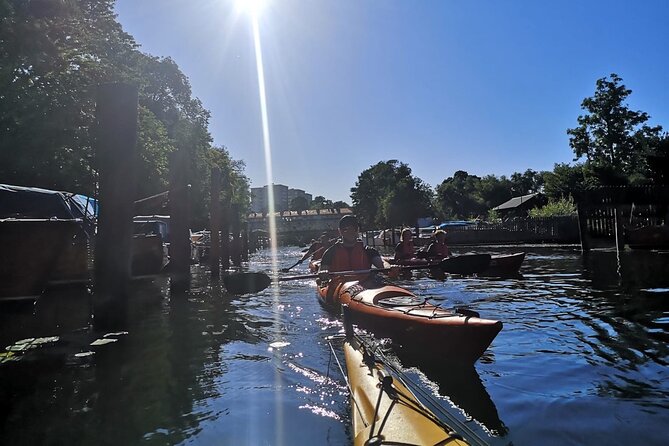 Sunset Kayak Tour in Central Stockholm and Swedish Fika - City stories between the islands