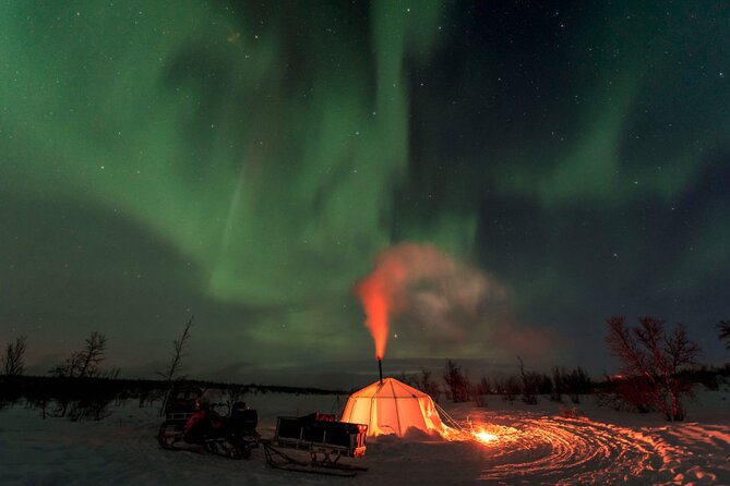 The Ultimate Aurora Photo Adventure - Choosing between a teepee, 4x4, and snowmobile sleigh