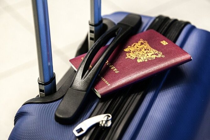 Transfer Arlanda Stockholm Airport(ARN) to Stockholm City - Meeting your driver after baggage claim