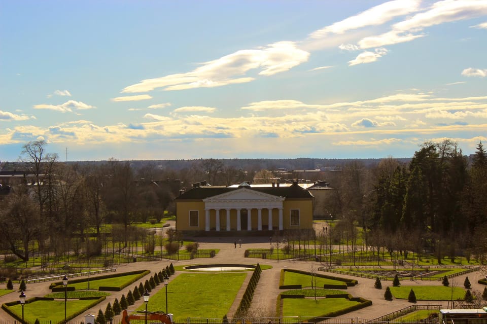 Uppsala: City Highlights and Hidden Gems Walking Tour - Uppsala’s food market and a useful pause