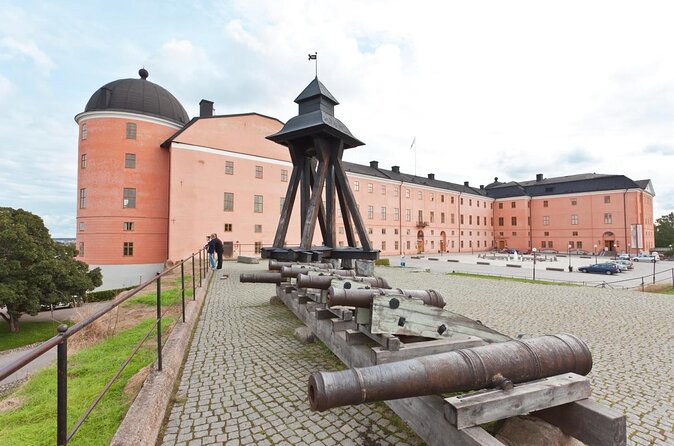 Uppsala Must See 2h city walk - 2h tour of all big attractions! - What makes this Uppsala walk worth considering