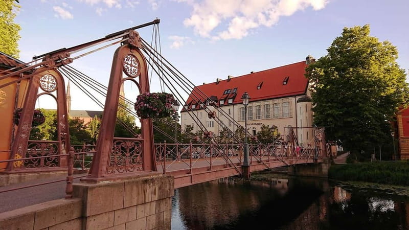 Uppsala Private Guided Walking Tour - Starting at Uppsala Castle