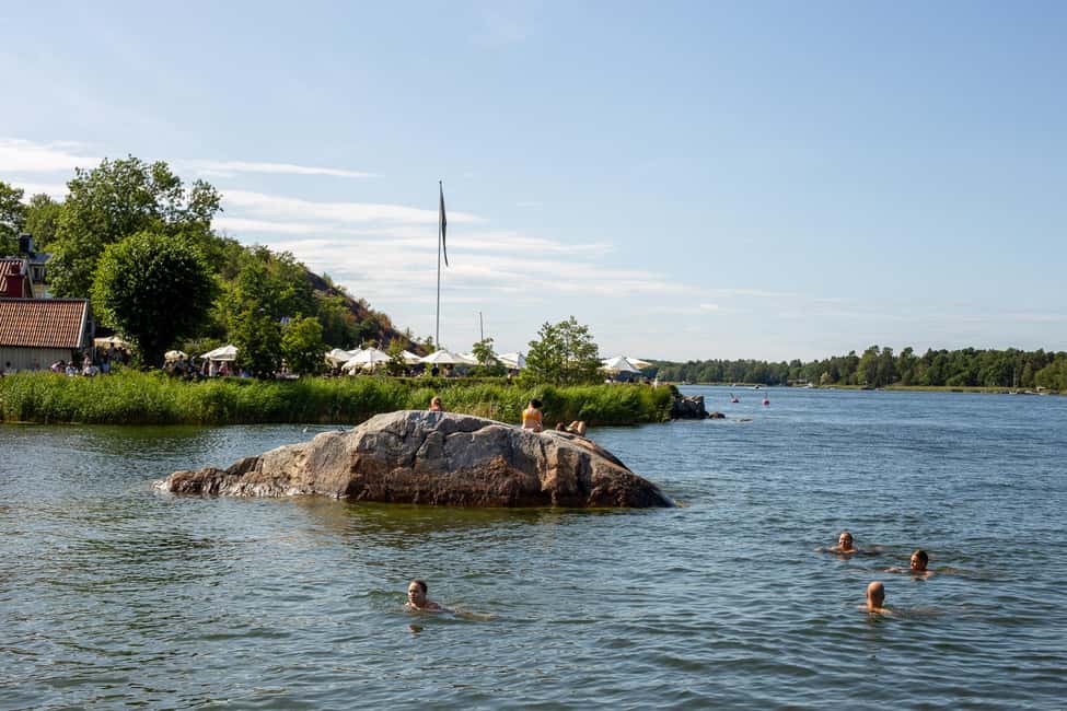 Vaxholm & Stockholm Archipelago: Guided Excursion, Day Trip - What the guides add to the day