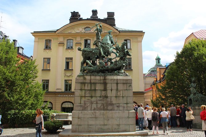 Walking Tour of Stockholm Old Town - The tiny iron boy and Stockholm Cathedral