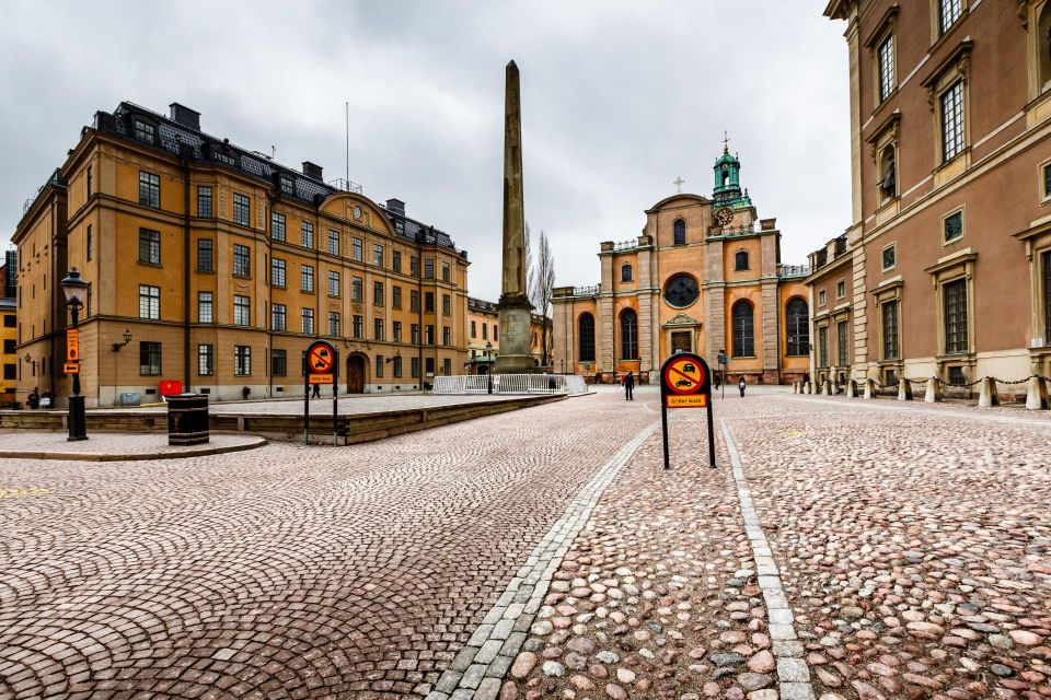 World War II Stockholm Old Town Walking Tour and Army Museum - The Remembrance Path and Raoul Wallenberg