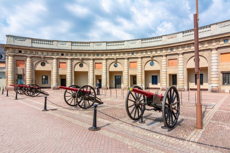World War II Stockholm Old Town Walking Tour and Army Museum - Adding the Army Museum for a fuller three-hour visit