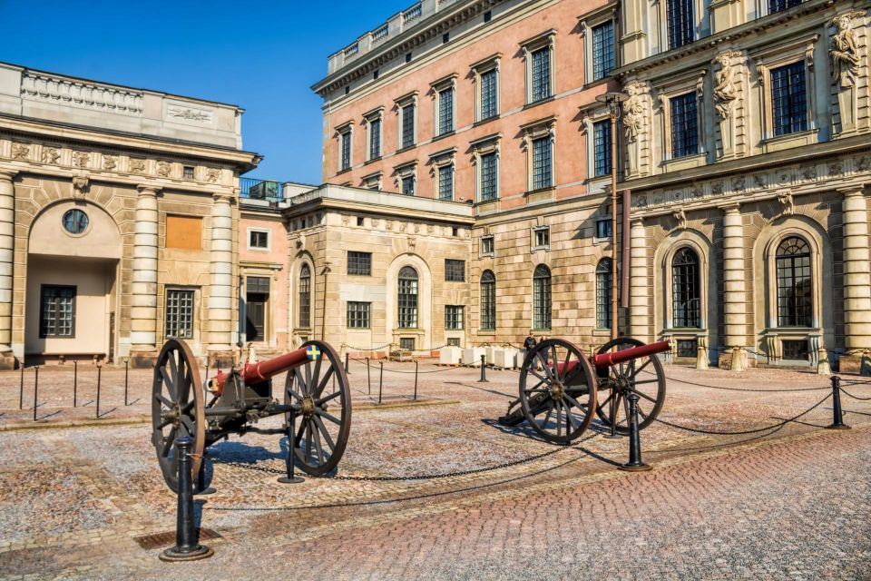 World War II Stockholm Old Town Walking Tour and Army Museum - Is $205 per person a fair price?